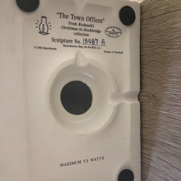 Hawthorne Village Norman Rockwell's The Town Offices - Picture 6 of 6